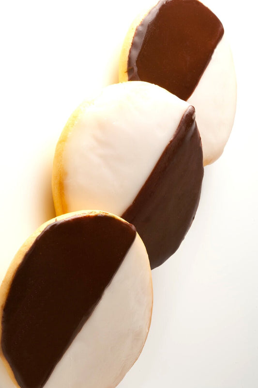 NYC Still Has Flourless Black & Whites for Passover